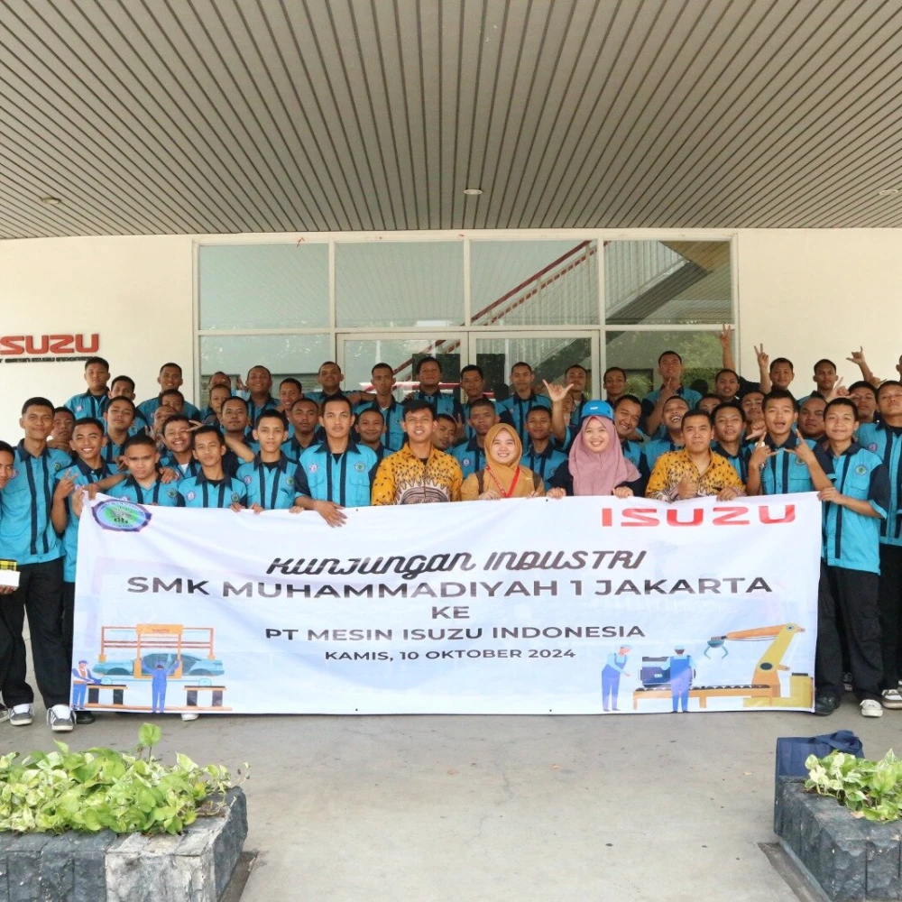 Kunjungan Industri SMK Muhammadiyah 1 Jakarta ke PT Mesin Isuzu Indonesia