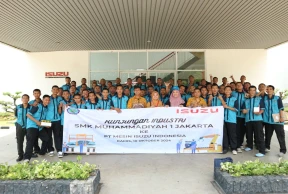Kunjungan Industri SMK Muhammadiyah 1 Jakarta ke PT Mesin Isuzu Indonesia