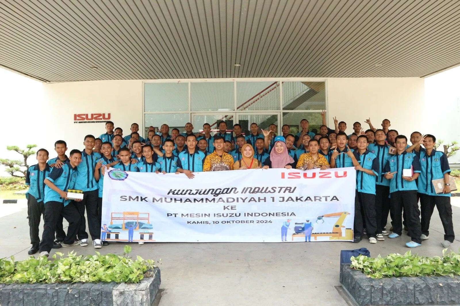 Kegiatan Kunjungan Industri SMK Muhammadiyah 1 Jakarta ke PT Mesin Isuzu Indonesia 1 ~blog/2024/11/11/51
