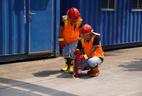 Peningkatan Kesiapsiagaan dengan refreshment training APAR tahunan di PT Mesin Isuzu Indonesia